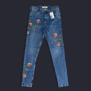 Topshop Floral Embroidered Jamie Jeans